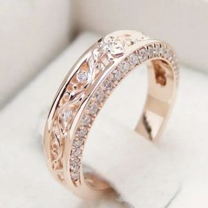 2/$20 Nwtib. Hollow 14ct gold plated sophisticated ring band